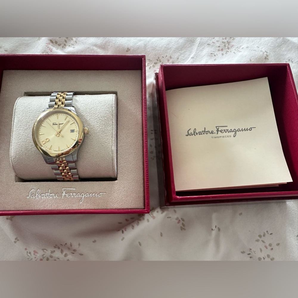 Ferragamo Two Toned Women’s Watch - Picture 2 of 6